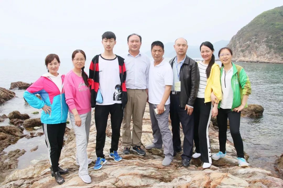 孩子突然不上學了？是提醒家長要覺醒了！