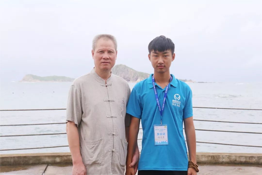 孩子突然不上學了？是提醒家長要覺醒了！