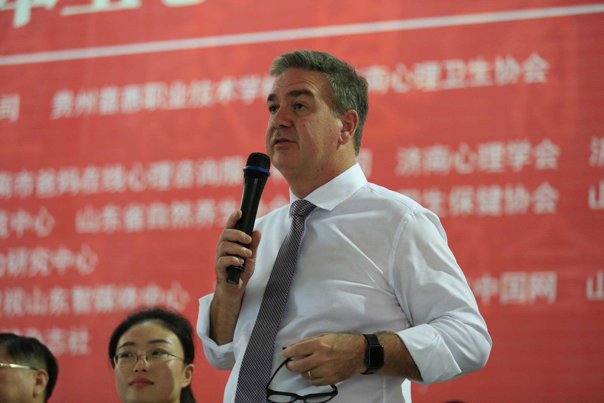 爸媽在線第八屆心博會(huì)暨十周年慶典與家和文化·中國本土心理劇課題研究啟動(dòng)儀式在濟(jì)南盛大開幕