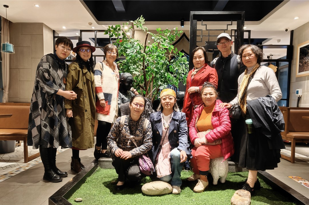 1729321730918413.jpg 1729321730918413.jpg