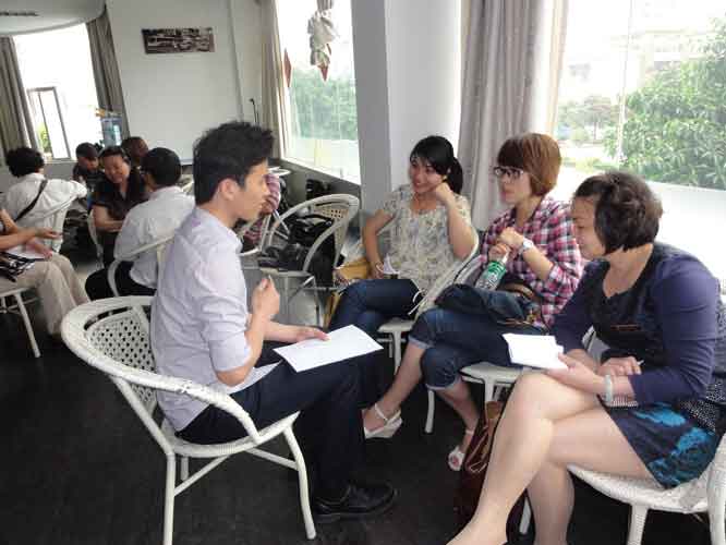 1731565344324557.jpg 學(xué)員積極討論.jpg