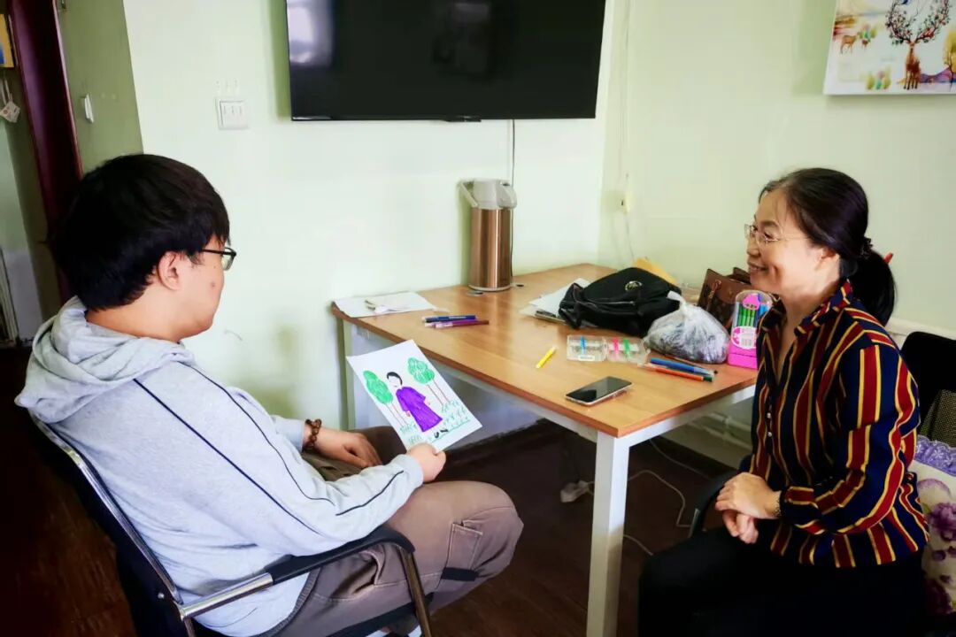 1759222166109825.jpg 1759222166109825.jpg